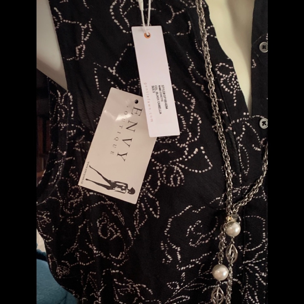 Women’s lightweight black patterned sundress